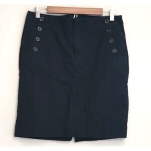 Gap Women's size 8 Black Skirt with Button Details